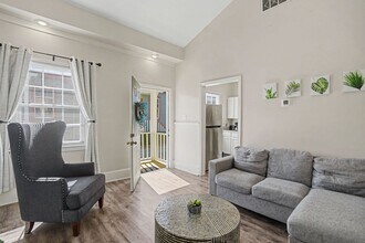 552 E Macon St in Savannah, GA - Building Photo - Building Photo