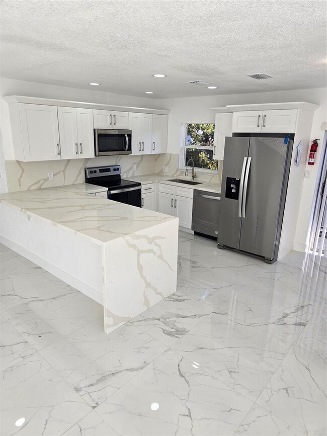 1848 NW 55th Ave in Lauderhill, FL - Building Photo - Building Photo