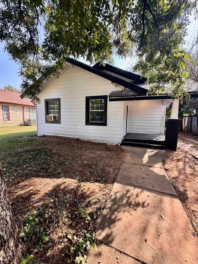 property at 2113 Brown St
