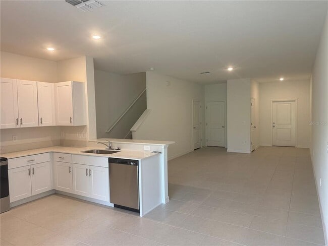 216 27th St SE in Ruskin, FL - Building Photo - Building Photo