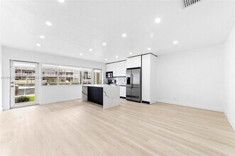 2881 NE 32nd St in Fort Lauderdale, FL - Building Photo - Building Photo