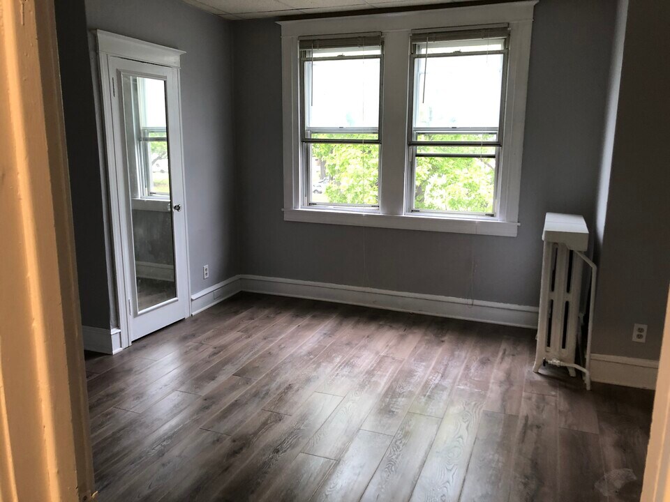 4031 Roosevelt Blvd, Unit 2nd floor Photo