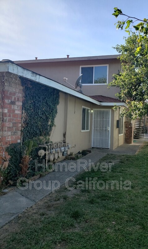100 Nedra Ct in Sacramento, CA - Building Photo - Building Photo