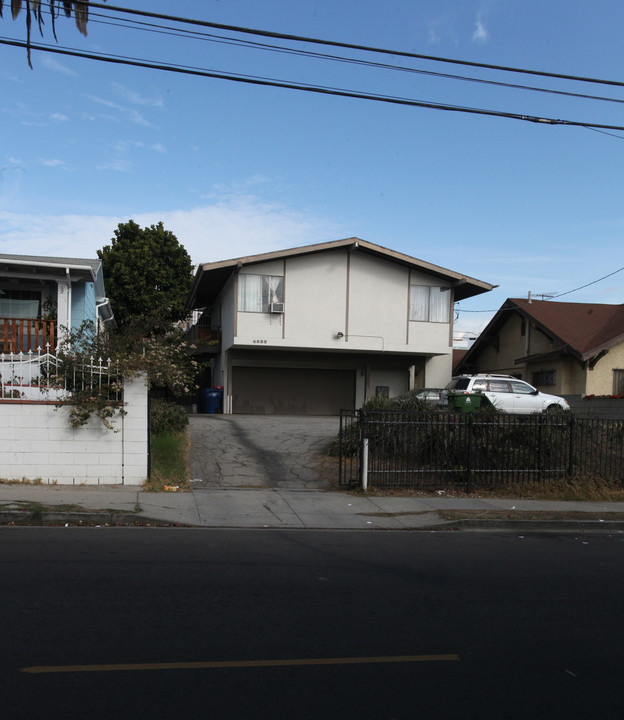 4633 Lexington Ave in Los Angeles, CA - Building Photo