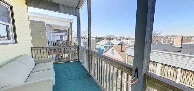 97 Marion St, Unit 3 in Somerville, MA - Building Photo - Building Photo