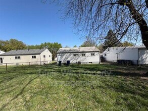 24 Barto Dr in St. Louis, MO - Building Photo - Building Photo