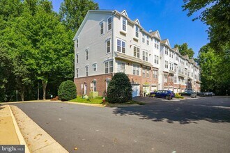 4174 Lochleven Tr in Fairfax, VA - Building Photo - Building Photo