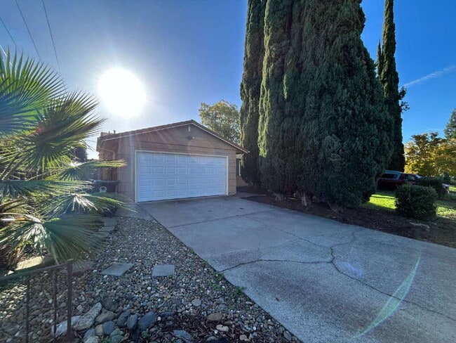 2170 McGregor Dr in Rancho Cordova, CA - Building Photo - Building Photo