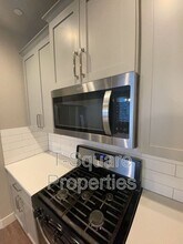 19923 Cypress Way in Lynnwood, WA - Building Photo - Building Photo