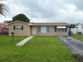 6580 Grant St in Hollywood, FL - Building Photo