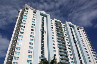 Tao Sawgrass in Sunrise, FL - Foto de edificio - Building Photo