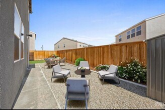 8906 Ml Brg Dr in Shafter, CA - Building Photo - Building Photo