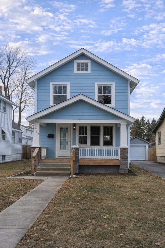 property at 1753 E Kenworth Rd