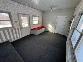 20604 Collins Rd in Marengo, IL - Building Photo - Building Photo