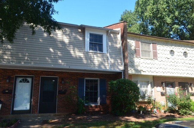 210 Vineyard Park Rd in Winston-Salem, NC - Building Photo - Building Photo