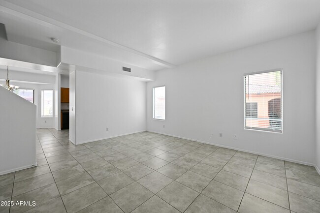 605 W Latona Rd in Phoenix, AZ - Building Photo - Building Photo