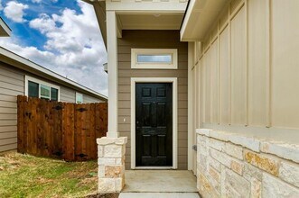 636 Harvest Moon Dr in Venus, TX - Building Photo - Building Photo