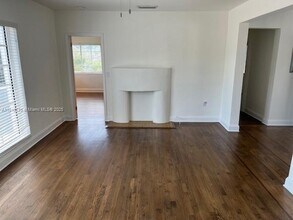 3900 Meridian Ave in Miami Beach, FL - Building Photo - Building Photo