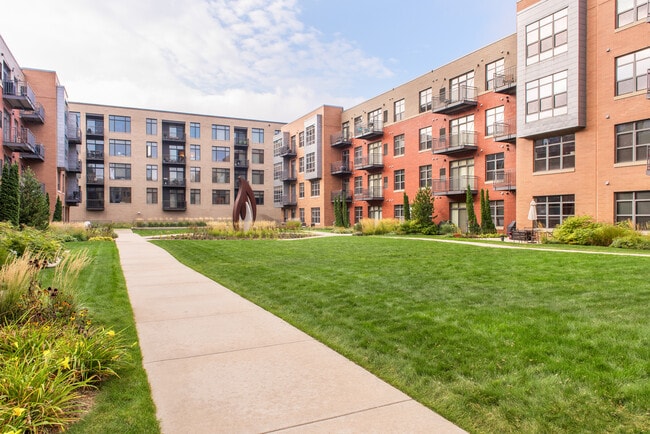 Gaslight & Corcoran Lofts in Milwaukee, WI - Building Photo - Building Photo