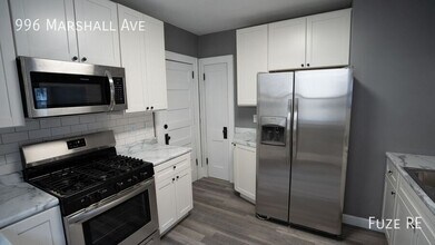 996 Marshall Ave in St. Paul, MN - Building Photo - Building Photo