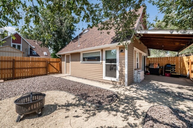 property at 2621 Wood Ave