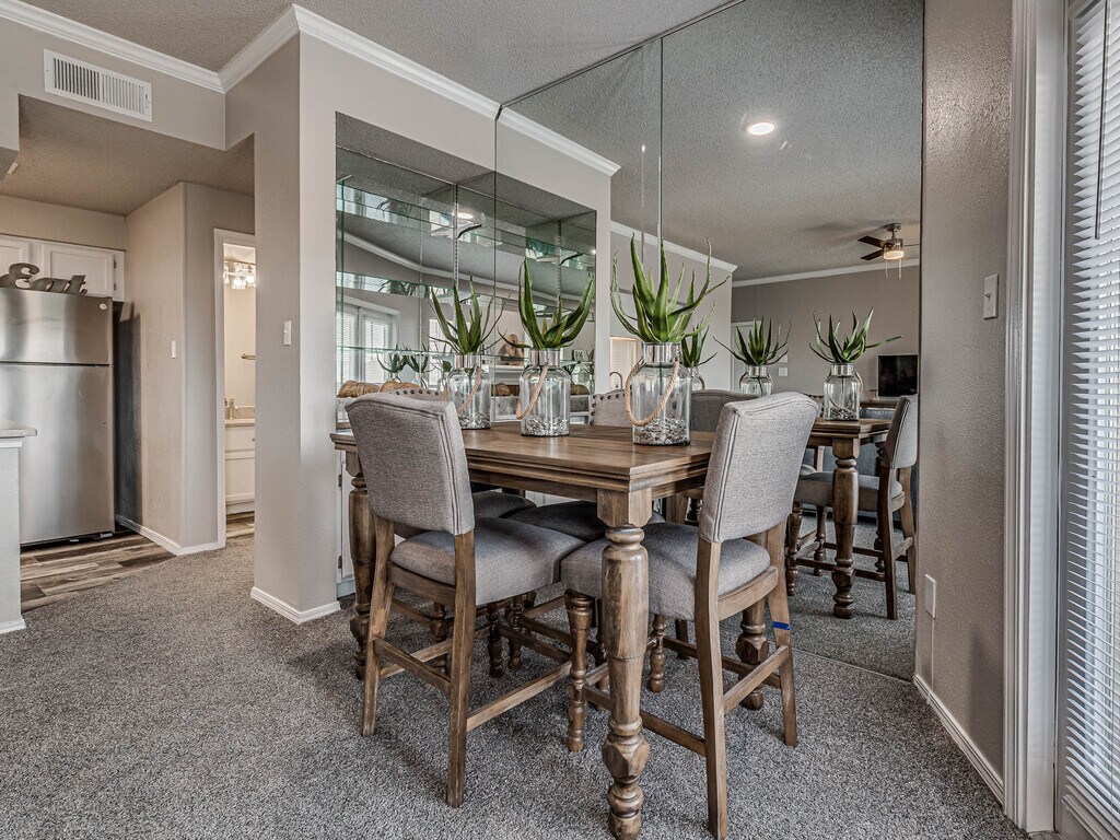 One Eton Square Apartments in Tulsa, OK