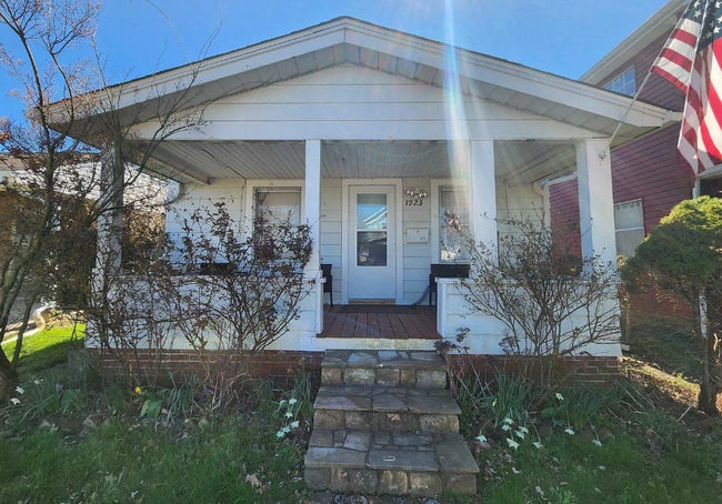 property at 1923 Monroe Ave