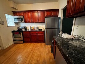425 N Preston St in Philadelphia, PA - Building Photo