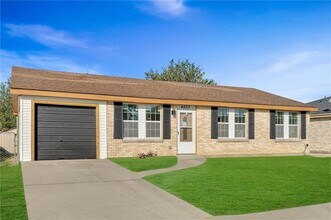 4933 Savoie Ct in New Orleans, LA - Building Photo - Building Photo