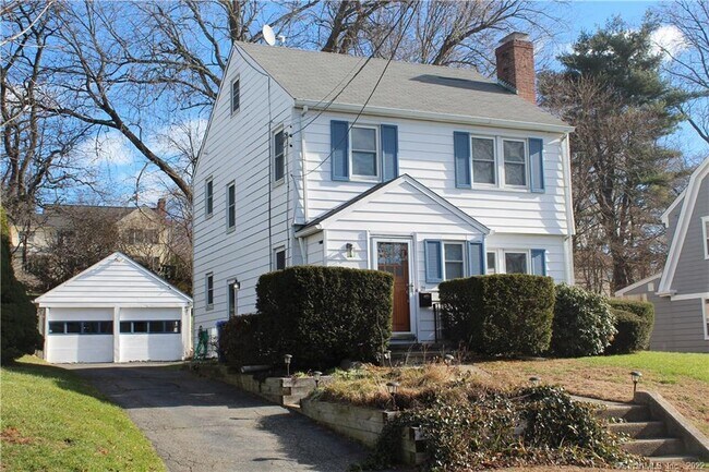 21 Ludlow Manor in Norwalk, CT - Building Photo - Building Photo