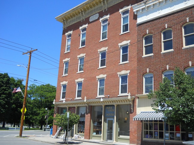 Parkview Apartments in Fair Haven, VT - Foto de edificio - Building Photo