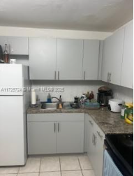 9437 SW 76th St, Unit V38 in Miami, FL - Building Photo