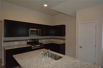 5809 Marostica Ln in Round Rock, TX - Foto de edificio - Building Photo