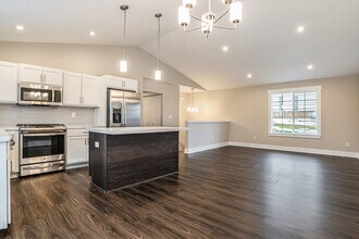 685 7 Mile Rd NW in Comstock Park, MI - Building Photo - Building Photo