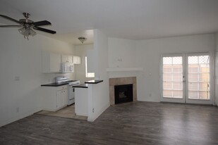 12150 Oxnard St in North Hollywood, CA - Building Photo
