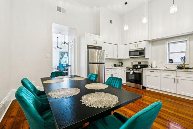 1725 Robert C. Blakes Sr. Dr in New Orleans, LA - Building Photo - Building Photo