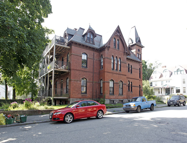 Franklin Wesson House in Worcester, MA - Foto de edificio - Building Photo