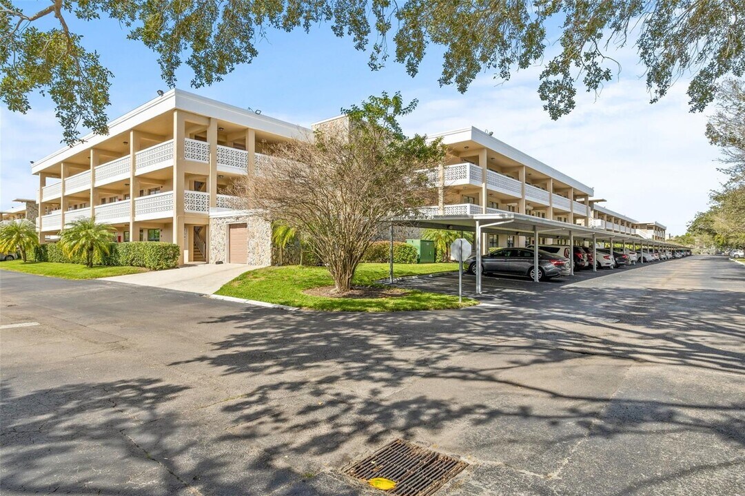 5080 Locust St NE in St. Petersburg, FL - Foto de edificio