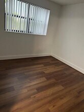 9777 Nob Hill Ct in Sunrise, FL - Foto de edificio - Building Photo