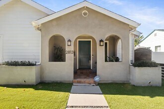 2813 Military Ave in Los Angeles, CA - Building Photo - Building Photo