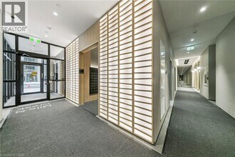 720 Whitlock Ave in Milton, ON - Building Photo - Building Photo