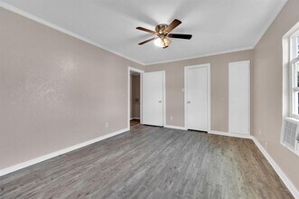 416 E Avenue F in Midlothian, TX - Building Photo - Building Photo