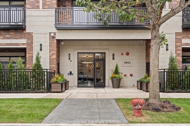 3951 N Wayne Ave in Chicago, IL - Building Photo - Building Photo