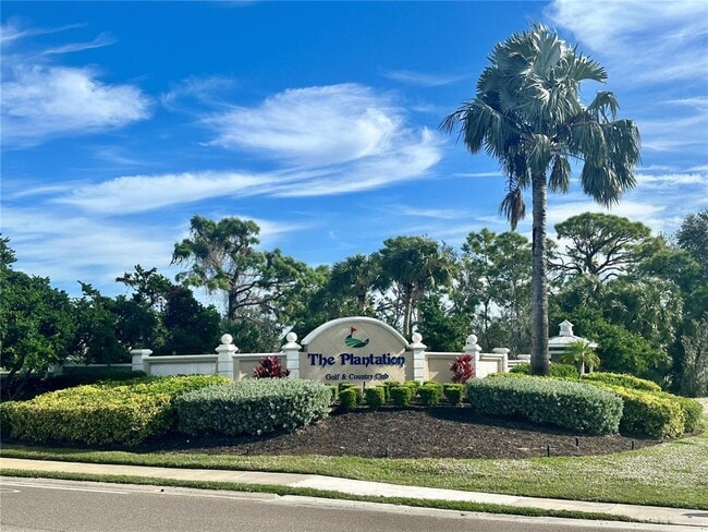 1617 Lancashire Dr in Venice, FL - Foto de edificio - Building Photo