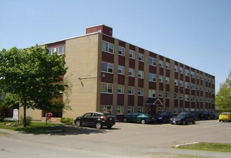 Hillside Apartments in Wolfville, NS - Building Photo