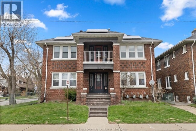 490 Giles Blvd W in Windsor, ON - Building Photo - Building Photo