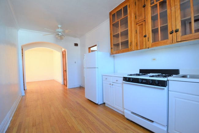 4830 W Addison St in Chicago, IL - Building Photo - Building Photo