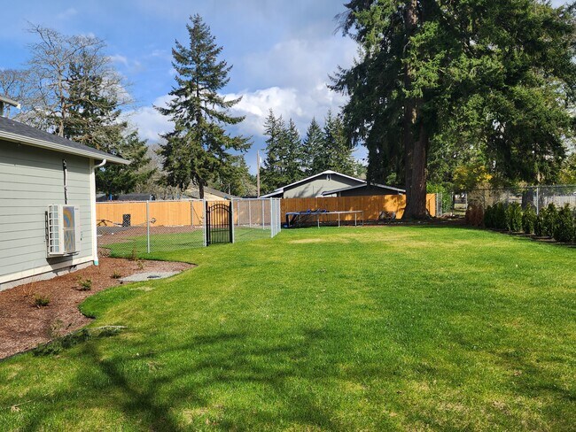 958 152nd St E in Parkland, WA - Building Photo - Building Photo