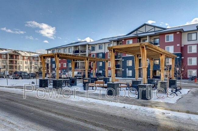 property at 81-1281 Legacy Blvd SE