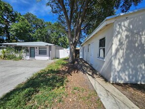 118 NW 8th Ave in Dania Beach, FL - Building Photo - Building Photo